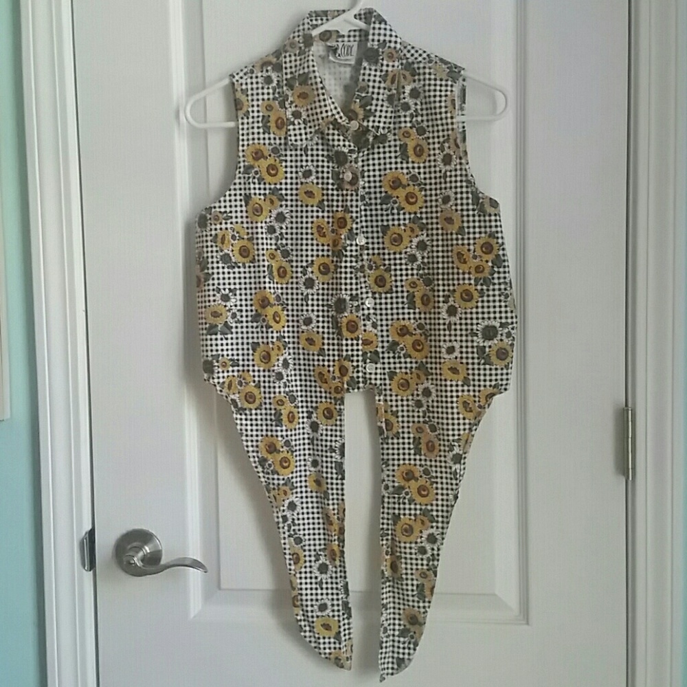 VINTAGE Cropped Button-up Tank